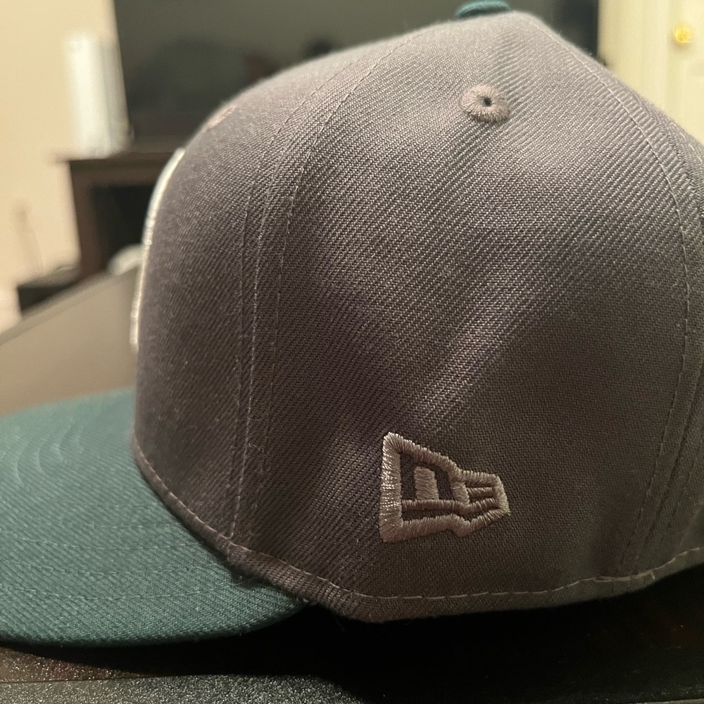 New Era Boston Red Sox Fitted w/Sidepatch Men’s Size 7 3/8 - Picture 5 of 6